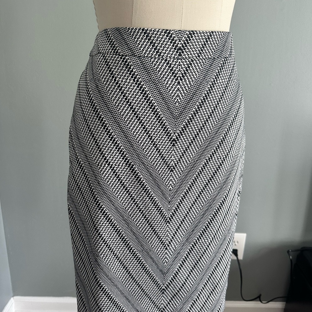 The Limited Black and White Chevron Skirt